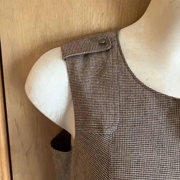 Banana Republic Italian Fabric Sleeveless Dress — 12 - Picture 4 of 5